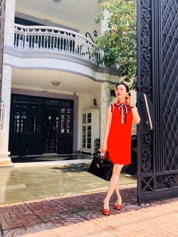 3 nữ đại gia ngầm trong showbiz Việt: biệt thự, xe sang, ngập đồ hiệu nhưng hiếm ai biết