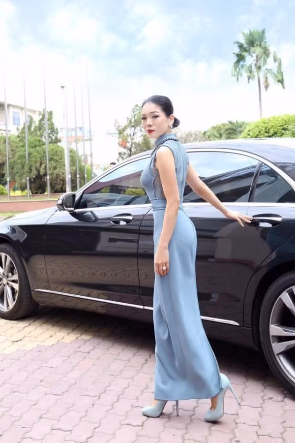 3 nữ đại gia ngầm trong showbiz Việt: biệt thự, xe sang, ngập đồ hiệu nhưng hiếm ai biết