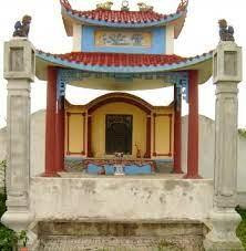 Phần mộ nhà toán học Vũ Hữu tại Mộ Trạch. Phần mộ nhà toán học Vũ Hữu tại Mộ Trạch.