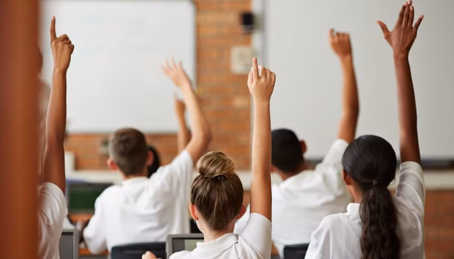 Học sinh mắc Covid-19 sẽ không được học trực tuyến. 