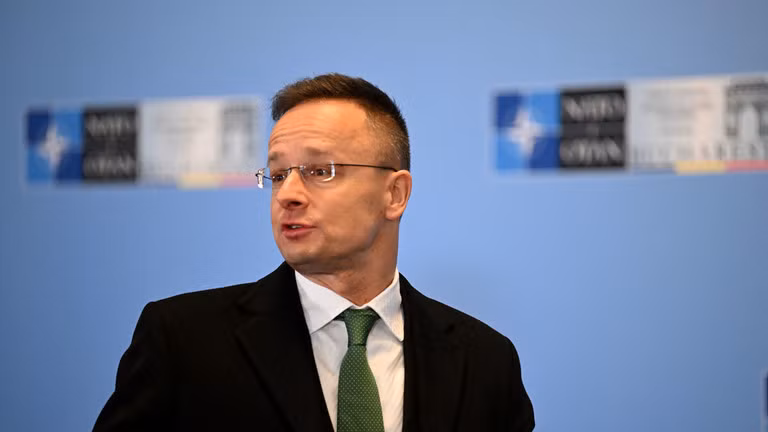Ngoại trưởng Hungary Peter Szijjarto