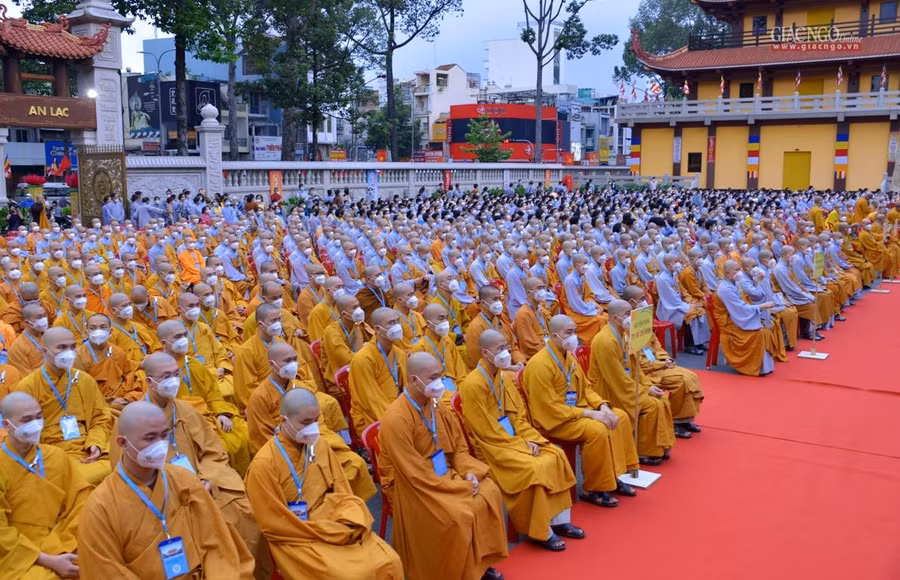 Một điều trùng hợp là Đại lễ Phật đản năm nay diễn ra đúng vào thời gian Giáo hội Phật giáo Việt Nam tại các tỉnh, thành phố chuẩn bị tổ chức Đại hội đại biểu Phật giáo nhiệm kỳ 2022 - 2027, tiến tới Đại hội Phật giáo toàn quốc lần thứ IX dự kiến tổ chức vào tháng 11/2022 tại Hà Nội. Nguồn ảnh: Giác Ngộ.