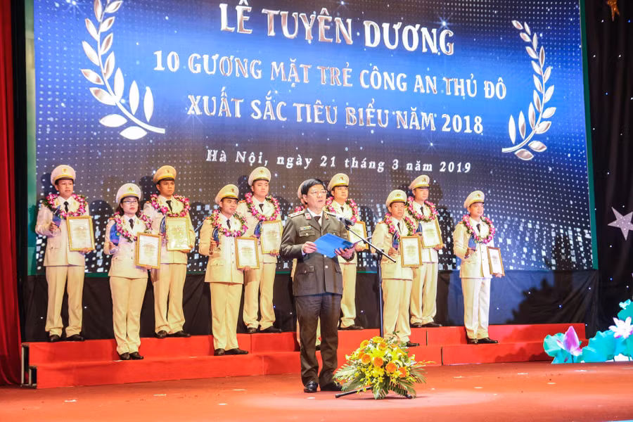 Lễ tuyên dương 10 Gương mặt trẻ Công an Thủ đô xuất sắc tiêu biểu năm 2018.