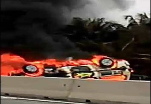 Xe cứu thương gặp nạn bốc cháy, 2 người tử vong ảnh 1 Xe cứu thương gặp nạn bốc cháy, 2 người tử vong ảnh 1