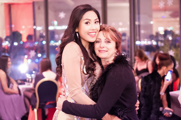 Nguyễn Thị Loan xinh đẹp nổi bật tại Miss World 2014