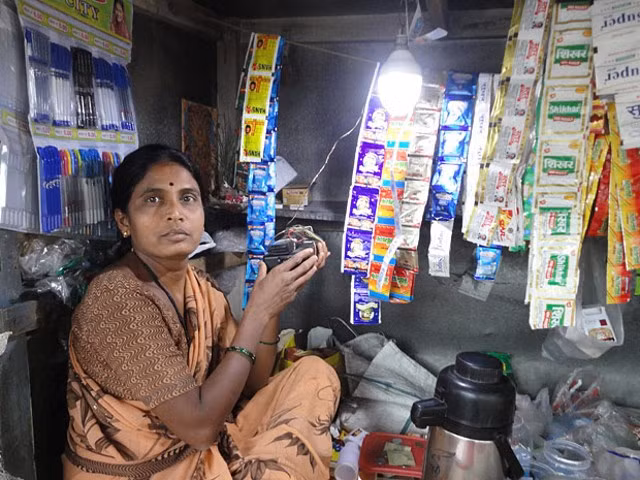 Biến pin laptop cũ thành bộ sạc điện ảnh 1 IBM giới thiệu thiết bị tận dụng pin laptop cung cấp điện cho các thiết bị gia dụng