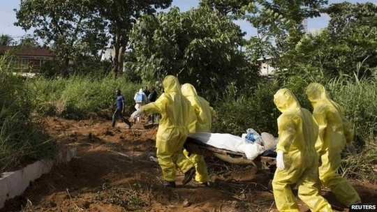 Các nhân viên y tế lo ngại rằng nhiều ca nhiễm Ebola ở Kono đến nay vẫn chưa được báo cáo. Ảnh: Reuters Các nhân viên y tế lo ngại rằng nhiều ca nhiễm Ebola ở Kono đến nay vẫn chưa được báo cáo. Ảnh: Reuters