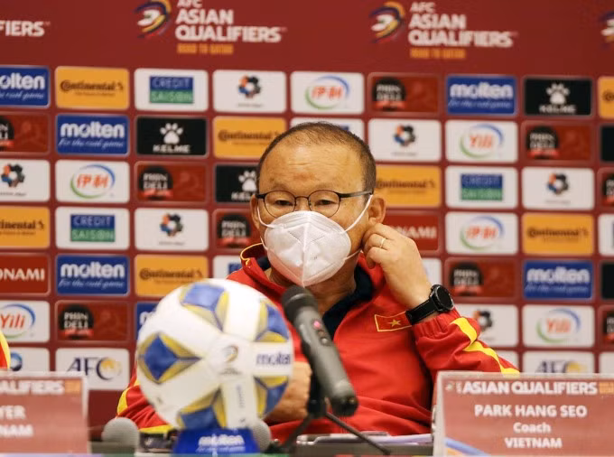 HLV Park Hang-seo phát biểu tại họp báo trước trận Việt Nam gặp Nhật Bản