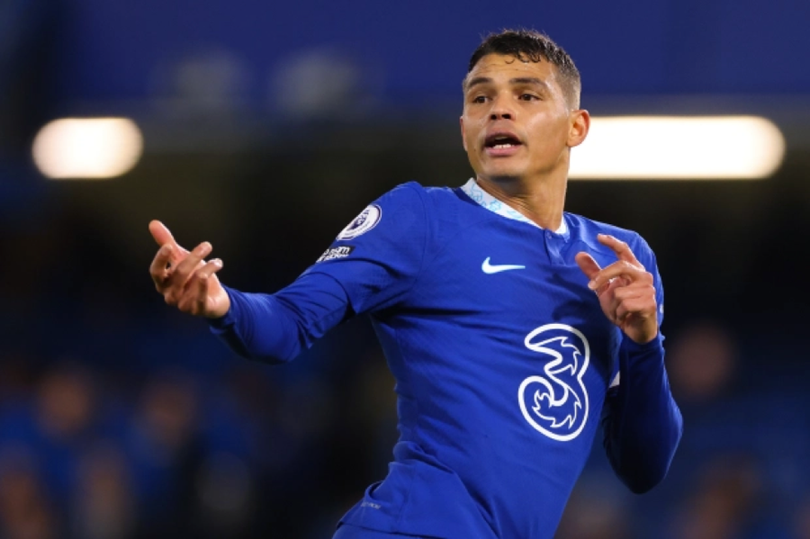 Thiago Silva đã ký gia hạn để gắn bó với Chelsea đến năm 40 tuổi.