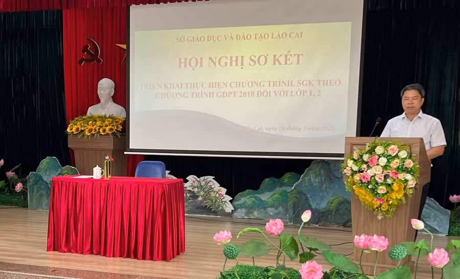 Ông Nguyễn Thế Dũng, Phó Giám đốc Sở GD&amp;ĐT Lào Cai dự và chỉ đạo tạo Hội nghị