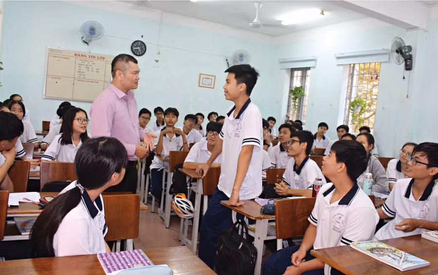 Tăng cường chuyên môn cho đội ngũ giáo viên Tiếng Anh.