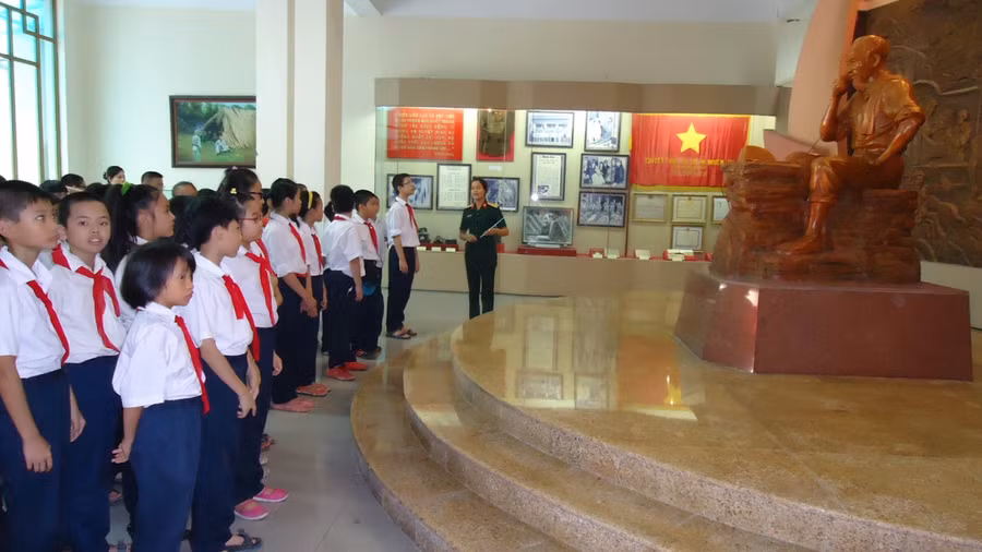 Học lịch sử tại Bảo tàng