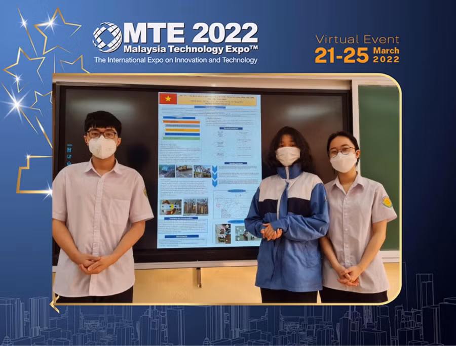 3 học sinh tham gia đề tài "Nghiên cứu quy trình, tạo công thức để sản xuất vật dụng xanh trong sinh hoạt hàng ngày" đạt huy chương Vàng