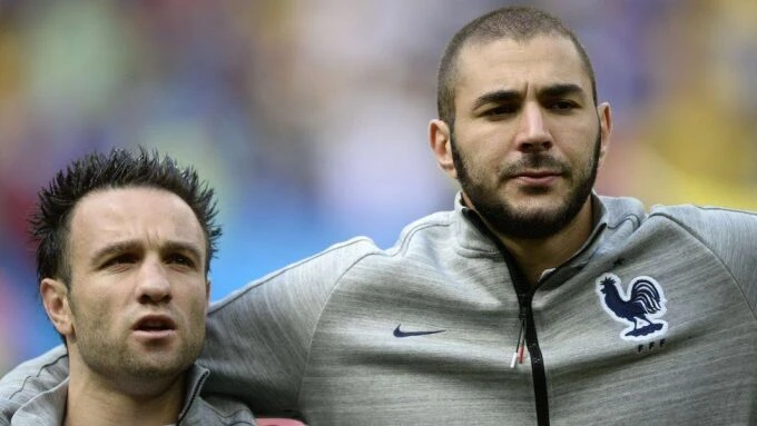 Benzema và Valbuena hồi còn khoác áo tuyển Pháp.