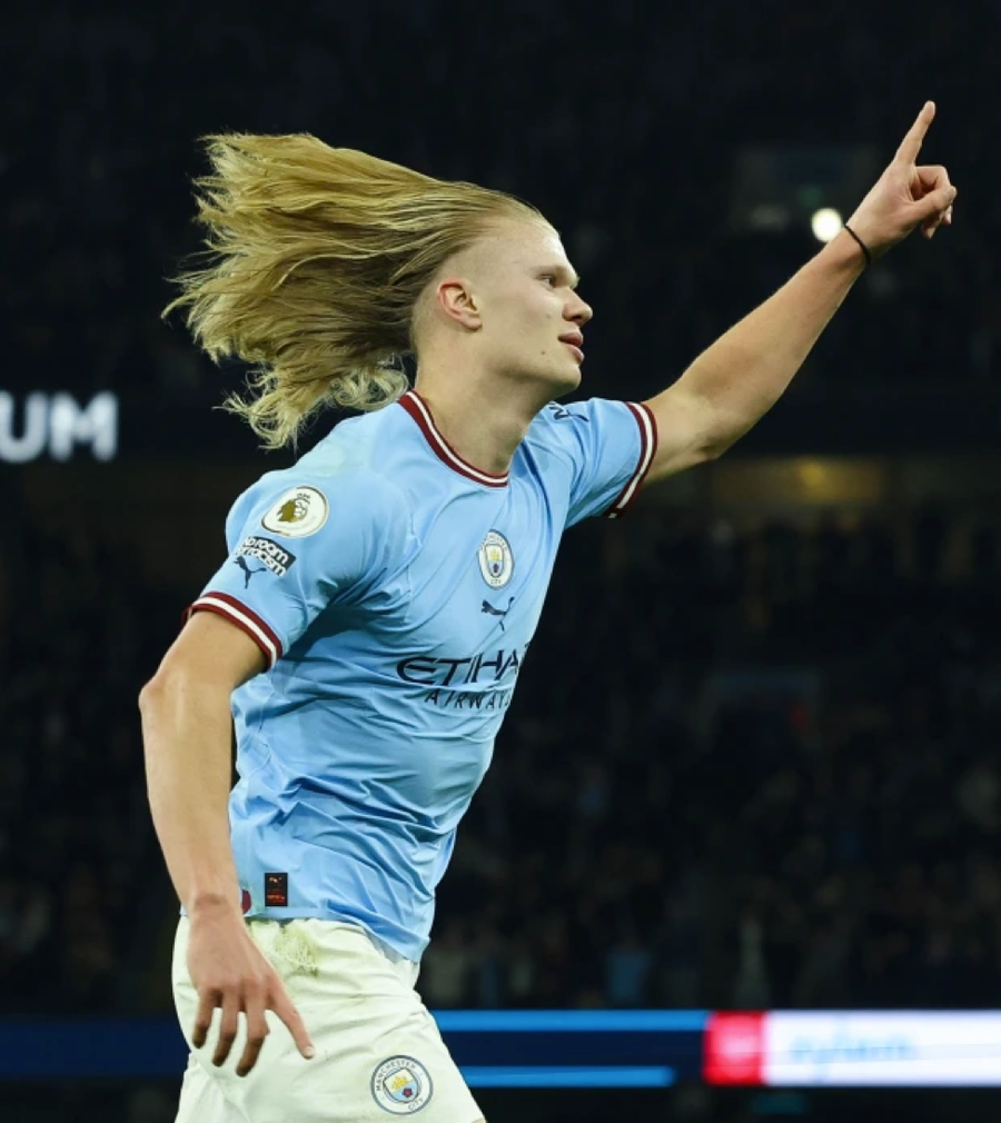 Erling Haaland mừng bàn thắng thứ 49 trong màu áo Man City. Erling Haaland mừng bàn thắng thứ 49 trong màu áo Man City.