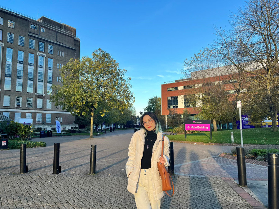 Nguyễn Huyền My, Giải Nhất IELTS Prize 2023 đang theo học Thạc sĩ ngành Phân tích Kinh doanh tại Đại học Aston, Vương quốc Anh Nguyễn Huyền My, Giải Nhất IELTS Prize 2023 đang theo học Thạc sĩ ngành Phân tích Kinh doanh tại Đại học Aston, Vương quốc Anh