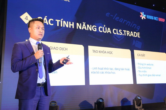 Ông Nguyễn Minh Đức - giám đốc kinh doanh chia sẻ về giải pháp công nghệ giáo dục CLS.Trade. Ông Nguyễn Minh Đức - giám đốc kinh doanh chia sẻ về giải pháp công nghệ giáo dục CLS.Trade.
