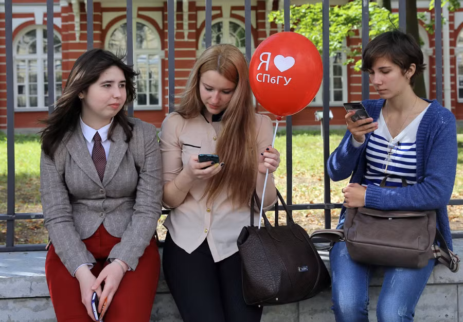 Sinh viên nước ngoài theo học tại Đại học Saint Peterburg, Nga.