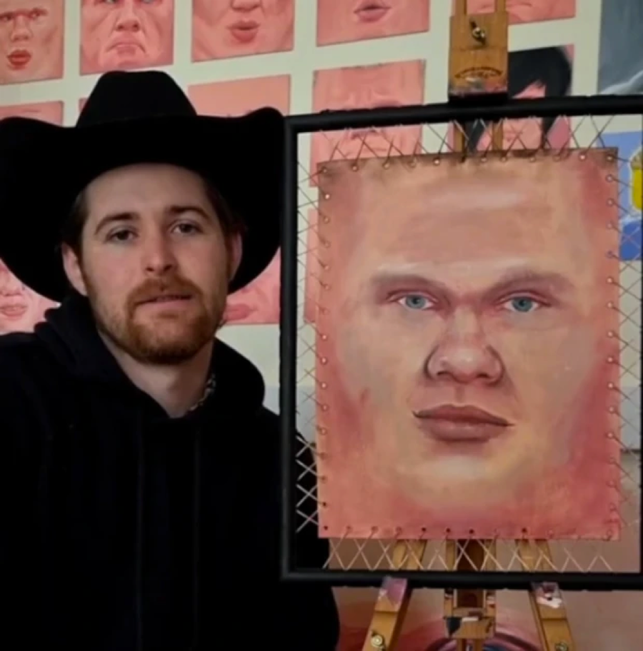 Hoạ sĩ Rory O&apos;Keefe nói: “Erling Haaland là nàng thơ của tôi. Tôi đã vẽ cậu ấy hàng 100 lần theo nhiều cách khác nhau”.