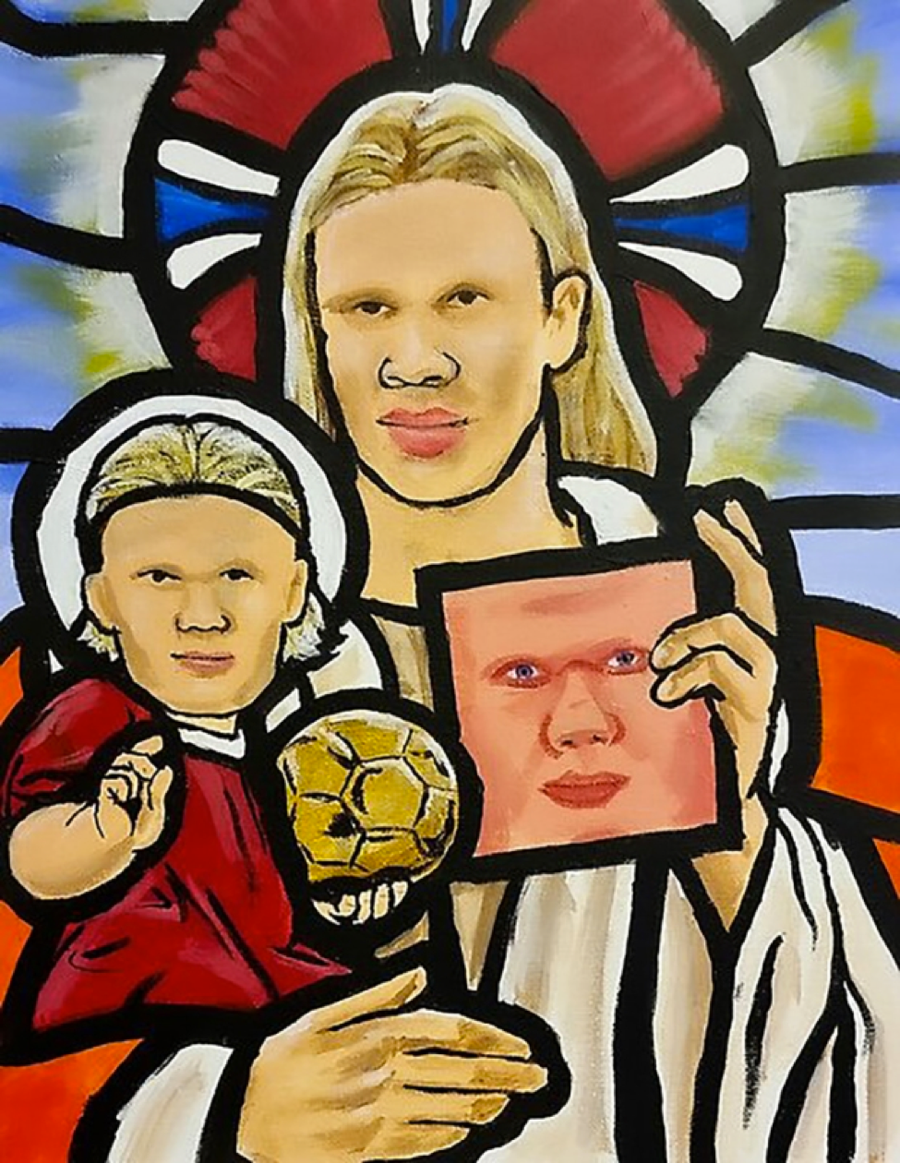 Haaland được vẽ trong cửa sổ kính màu của nhà thờ.