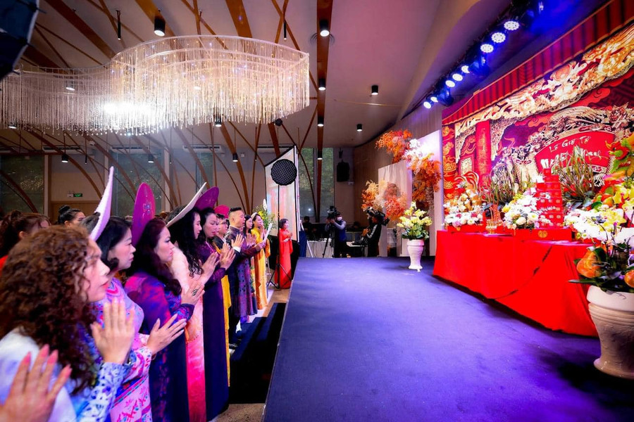 Ngày 12 tháng Chạp là ngày giỗ Tổ nghề may.