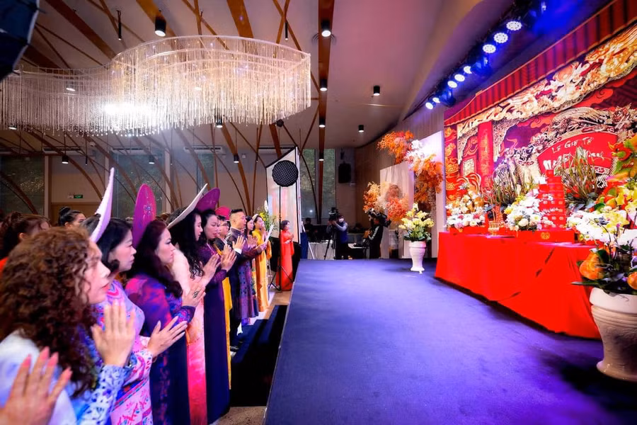 Ngày 12 tháng Chạp là ngày giỗ Tổ nghề may.