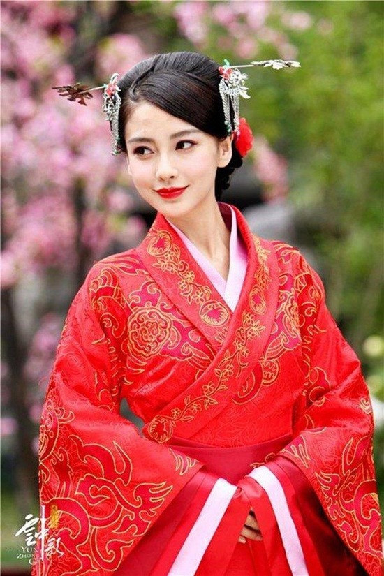 Nhan sắc dàn tiểu hoa đán Trung Quốc hóa tân nương cổ trang: Người đẹp tựa thiên tiên, người thảm họa gây cười - Ảnh 1 Nhan sắc dàn tiểu hoa đán Trung Quốc hóa tân nương cổ trang: Người đẹp tựa thiên tiên, người thảm họa gây cười - Ảnh 1