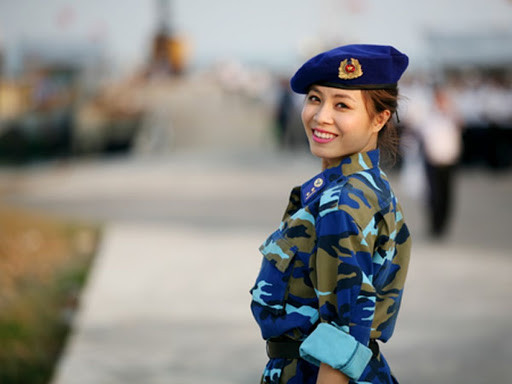 MC Hoàng Linh Chúng tôi là chiến sĩ dằn mặt cô gái chuyên thả thính chồng ảnh 4