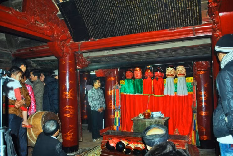 Sáu ông Lộng ở chùa Đại Bi.