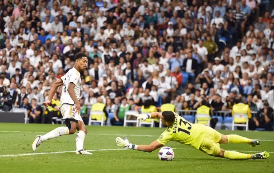 Bellingham ghi bàn thắng thứ 5 sau 4 trận tại La Liga – sánh ngang kỷ lục của siêu sao Ronaldo.