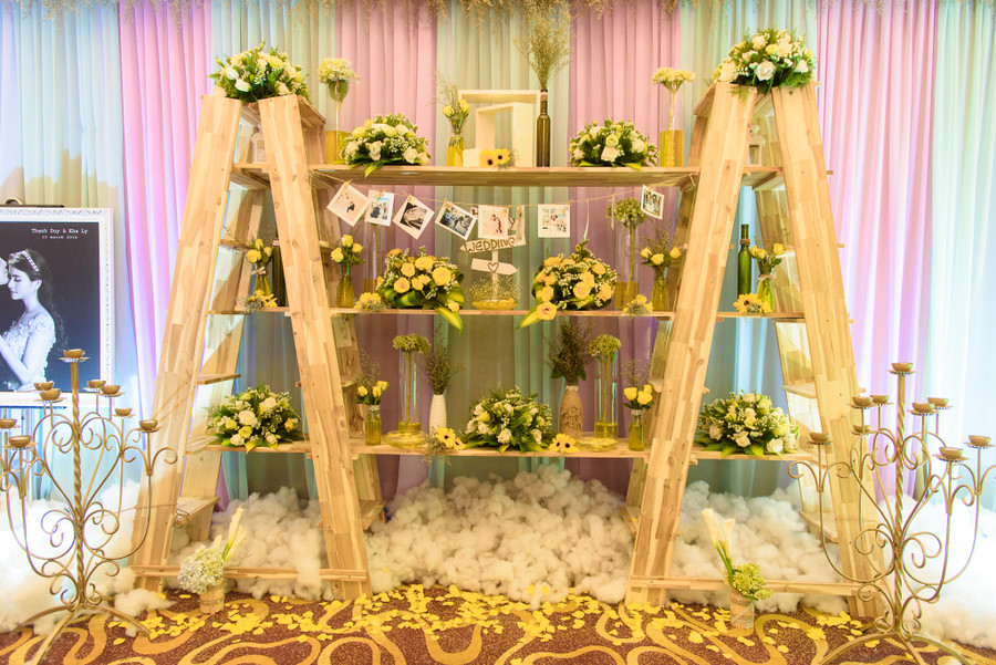 Góc trang trí ấn tượng trong tiệc cưới của diễn viên sinh năm 1985. Góc trang trí ấn tượng trong tiệc cưới của diễn viên sinh năm 1985.