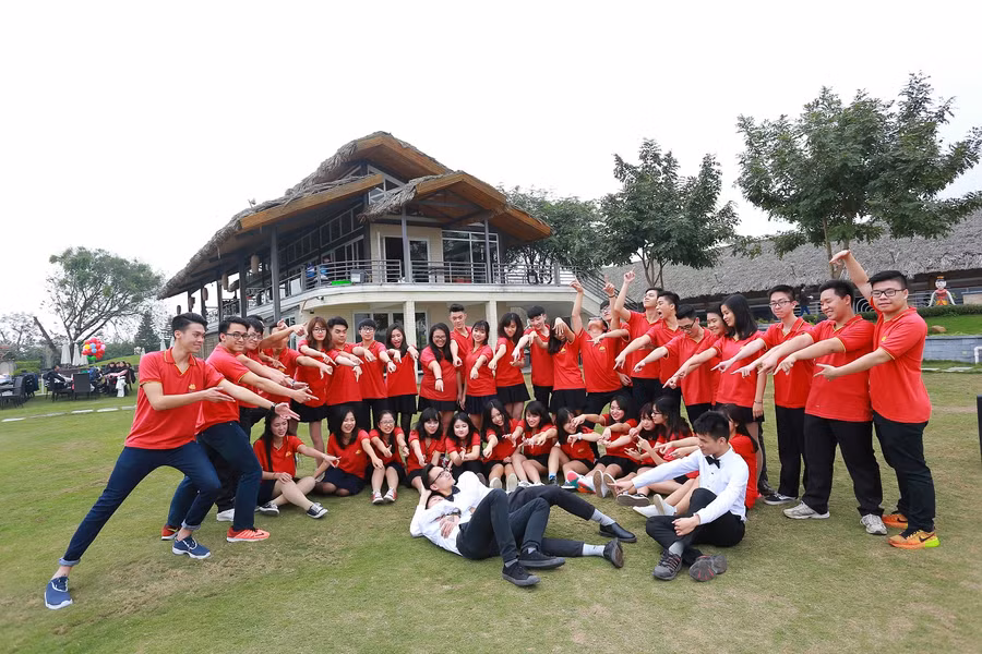 Ảnh kỷ yếu tập thể lớp 12A8 THPT Kim Liên. Ảnh: Quốc Vượng. Ảnh kỷ yếu tập thể lớp 12A8 THPT Kim Liên. Ảnh: Quốc Vượng.