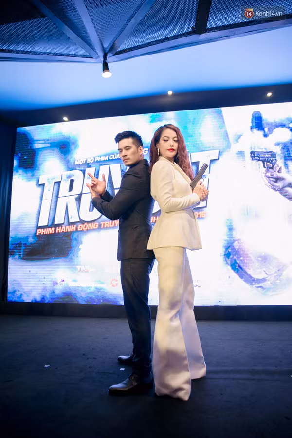 Trương Ngọc Ánh phấn khích cổ vũ trai đẹp cởi trần khoe cơ bắp - Ảnh 9.