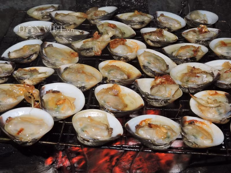 thom nong ngao nuong ngay chom dong hinh anh 4