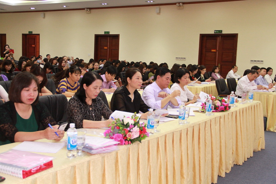 Các đại biểu tham dự hội nghị Các đại biểu tham dự hội nghị