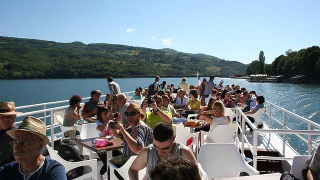 Ngôi nhà độc dị cheo leo trên mỏm đá, hút trăm khách mỗi ngày hình ảnh 7 ngoi nha doc di cheo leo tren mom da, hut tram khach moi ngay hinh anh 7