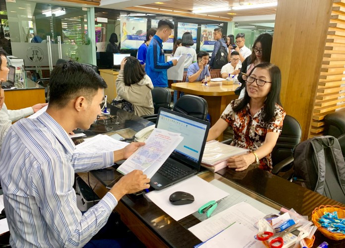 Nữ sinh viên Piano ở tuổi bà