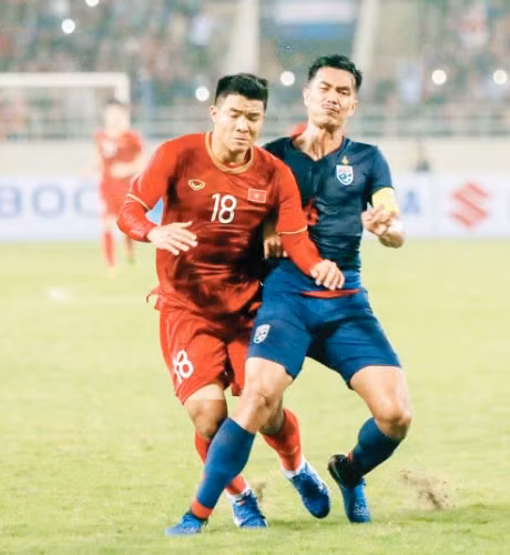 Đầu năm 2019, tại vòng loại U23 châu Á, anh đóng góp 1 bàn trong chiến thắng 4-0 của U23 Việt Nam trước U23 Thái Lan.