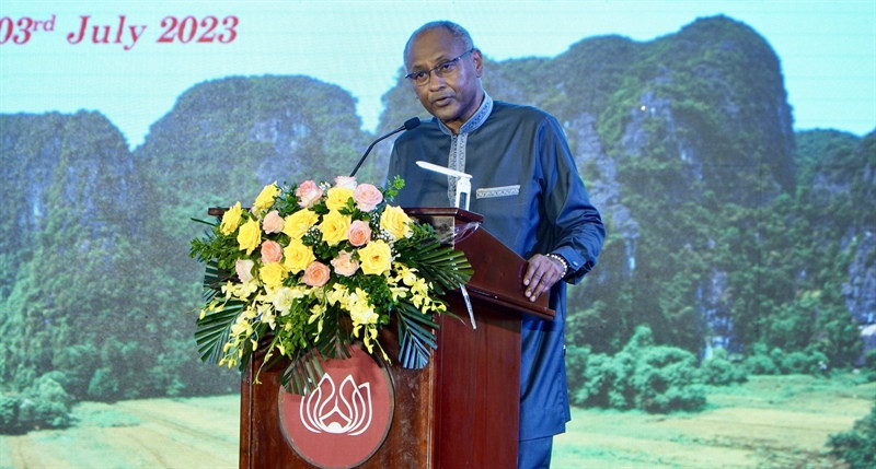 Ông Firmin Edouard Matoko - Trợ lý Tổng Giám đốc UNESCO phát biểu tại hội nghị. Ông Firmin Edouard Matoko - Trợ lý Tổng Giám đốc UNESCO phát biểu tại hội nghị.