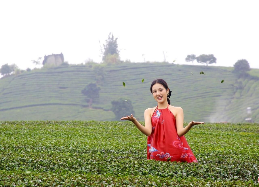 Thí sinh tham gia cuộc thi Hoa hậu Du lịch thế giới năm 2022. Thí sinh tham gia cuộc thi Hoa hậu Du lịch thế giới năm 2022.