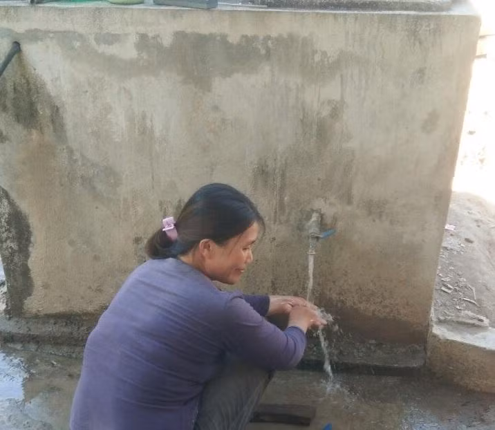 Nhiều bản ở các xã vùng sâu, vùng xa được Nhà nước đầu tư xây dựng công trình nước sạch phục vụ sinh hoạt thường ngày.