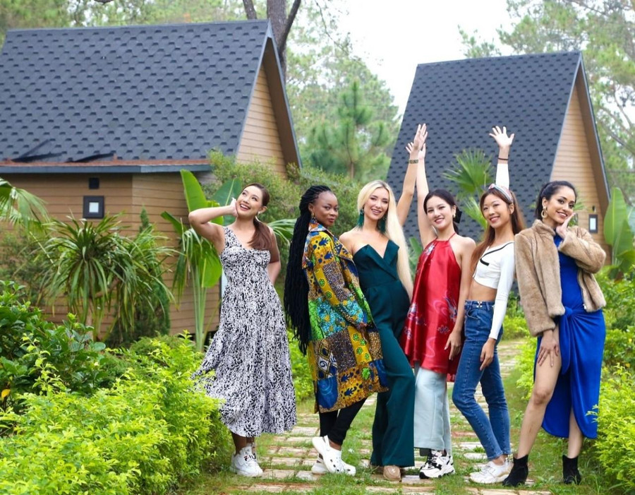 Các thí sinh trải nghiệm tại khu du lịch rừng thông bản Áng. Các thí sinh trải nghiệm tại khu du lịch rừng thông bản Áng.