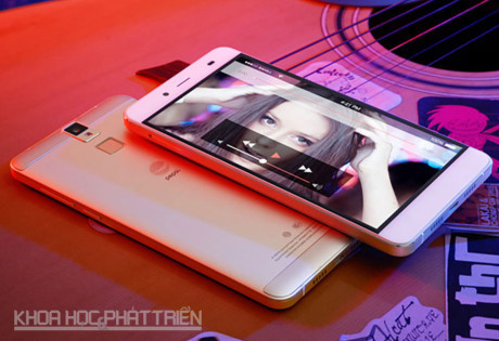 Mở hộp smartphone giá 2 triệu đồng của Pepsi - Ảnh 15 Mo hop smartphone gia 2 trieu dong cua Pepsi - Anh 15
