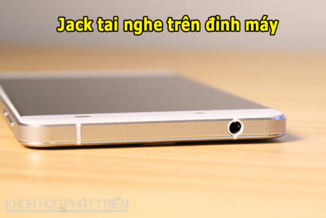 Mở hộp smartphone giá 2 triệu đồng của Pepsi - Ảnh 10 Mo hop smartphone gia 2 trieu dong cua Pepsi - Anh 10
