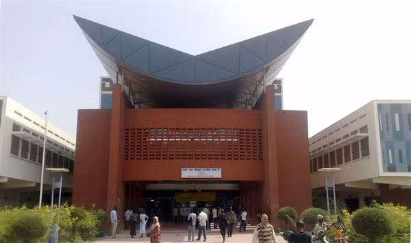 Trường Đại học Cheikh Anta Diop.