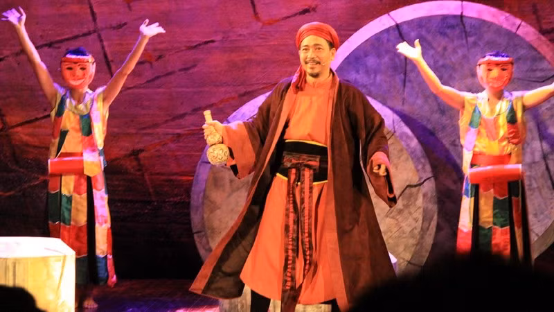 Nhân vật lịch sử Nguyễn Hữu Chỉnh được dàn dựng trên sân khấu Nhà hát Kịch Việt Nam qua vở “Thế sự”.