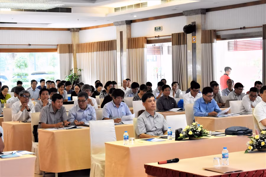 Đại biểu dự Hội nghị.