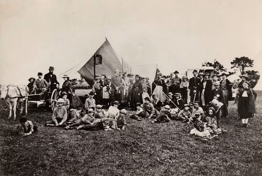 Trại pháo binh năm 1861, 'ông tổ' của trại hè cho học sinh ở Mỹ. Ảnh: Atlasobscura.com