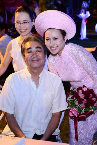 NSND Quang Thọ và ca sĩ Khánh Linh. NSND Quang Thọ và ca sĩ Khánh Linh.
