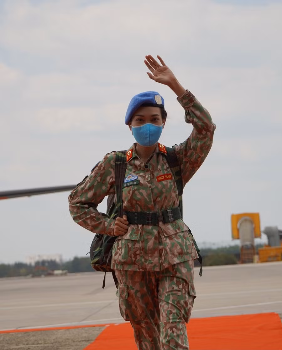 Các chiến sĩ được xem như những "sứ giả hòa bình", truyền tải hình ảnh về đất nước và con người Việt Nam đến bạn bè quốc tế. Ảnh: TTCP.